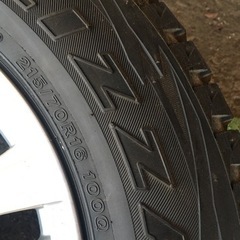 215 70 16 デリカd5タイヤ