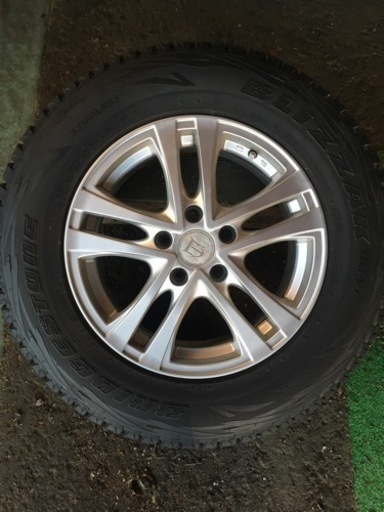 215 70 16 デリカd5タイヤ - タイヤ、ホイール 