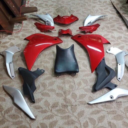 HONDA　CBR250R MC-41フルカウルセットの