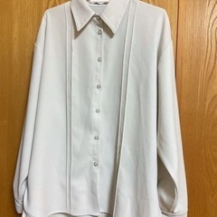 ✳︎ジーナシス　白シャツ