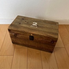 アンティーク調の木箱