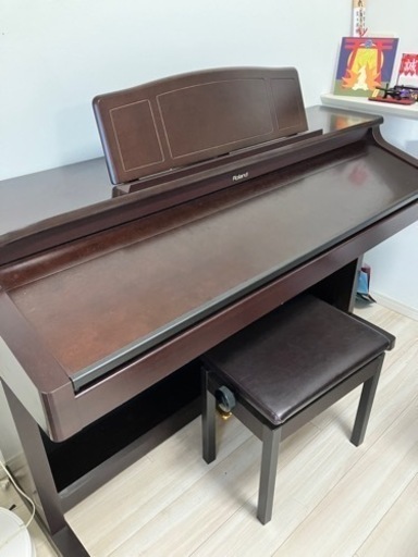 鍵盤楽器、ピアノ Roland KR577