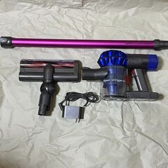 ★dyson ハンディクリーナー V6トリガーHH08