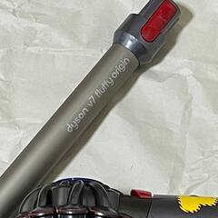 ★dyson V7 Fluffy SV11 コードレスクリーナー掃除機