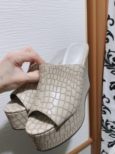 リゼクシー　サンダル