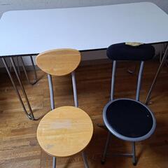 テーブル　折り畳み椅子　無料！！