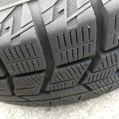 サイズ195/60R16  スタットレスタイヤ4本セットで 売ります 。近隣お届け。  実物見て気に入らなければキャンセル可  