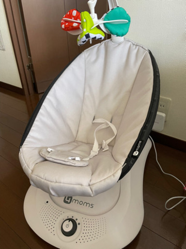 電動バウンサー　ロッカールー　4moms