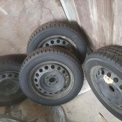 コンパクトカー　スタッドレスタイヤホイールセット。