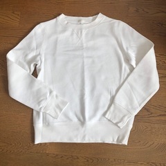 GU 白スウェットシャツ　Sサイズ