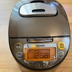 タイガーIH炊飯ジャー 5.5合炊き 2016年製
