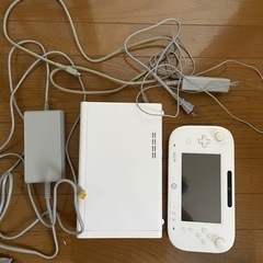 中古品　WiiU本体＋2本ソフト