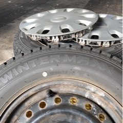 145／80R13ダンロップ スタッドレス バリ溝