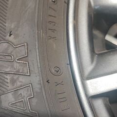 スタッドレスタイヤホイールセット　185/65 15