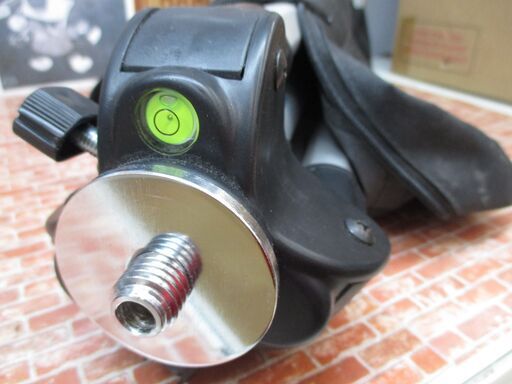 テクノ ATL25RG グリーンレーザー墨出し機 中古品 三脚 保護メガネ付き