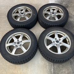 スタッドレスタイヤ　215/60R16