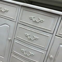 ホワイトキャビネット