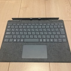 surface pro signatureキーボード　プラチナ