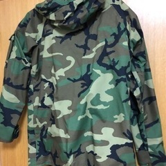 実物　USカモフラージュ、コールドウェザー、パーカーSize M Long