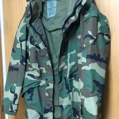 実物　USカモフラージュ、コールドウェザー、パーカーSize M Long