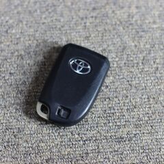 初期化可能　200系ハイエース レジアス 　トヨタ純正スマートキー 007－AF0105　4ボタン