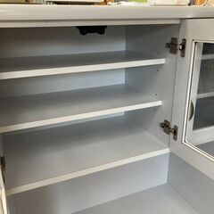 受付終了】スタイリッシュでスリムな食器棚 【極美品】即日配送可能♬日時