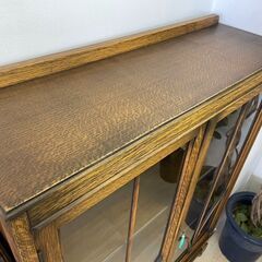 イギリスアンティーク　キャビネット　神戸家具　ディスプレイ　本棚　アンティーク