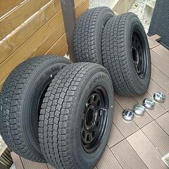 ハイエース 195/80R15 スタッドレスタイヤ デイトナホイール 4本セット おまけ付き（センターキャップ、タイヤチェーン）