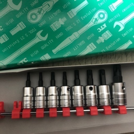 KTC 9.5sq ソケットホルダー 8個組 工具
