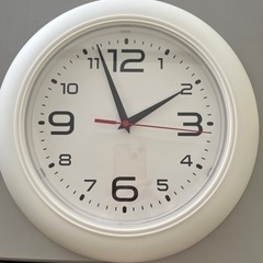 IKEA白色の時計