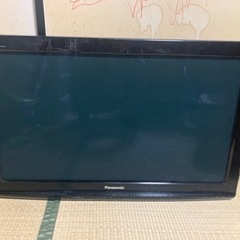 壁掛けテレビ