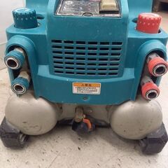 マキタ makita AC461XS コンプレッサー【野田愛宕店】【店頭取引限定】【中古】管理番号：ITSHKN7ZO79C マキタ makita AC461XS コンプレッサー【野田愛宕店】【店頭取引限定