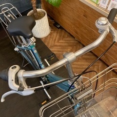 【年末セール！防犯登録料　無料！ ブリヂストン　アルベルト前後タイヤ・チューブ新品！】LEDオートライト　内装3段　27インチ自転車　水色