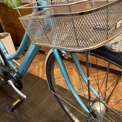 【年末セール！防犯登録料　無料！ ブリヂストン　アルベルト前後タイヤ・チューブ新品！】LEDオートライト　内装3段　27インチ自転車　水色