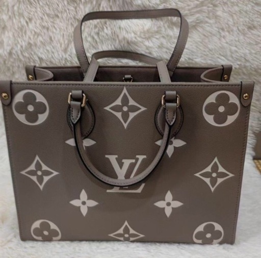LOUIS VUITTON ヴィトンオンザゴー MMアンプラント