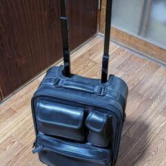 黒のスーツケース