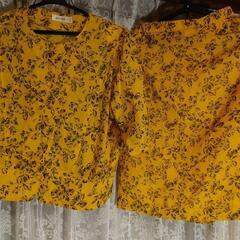 黄色花柄ブラウススーツ