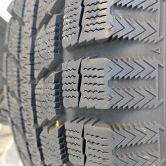 中古】ホイール付きスタッドレスタイヤ4本セット TOYOタイヤ OBSERVE