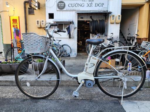 ⭕️⭕️ 電動自転車　パナソニック　２６インチ　１３．２ＡＨ　３点　充電器　付き　シルバー　３変速　配達可能