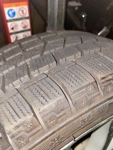 出品期間一カ月！225/45R18スタッドレスタイヤホイールセット！