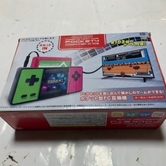 ファミコンハード　カセットinゲームポケット4 (グリーン/ピンク)
