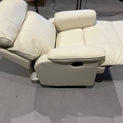 8万円で購入した新品未使用！寝心地抜群！リクライニングソファ！サロンなどにいかがですか？
