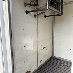 値下げしました！保冷車　トラック　荷台　箱車　車　自動車　部品