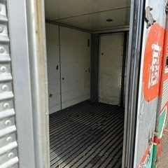 値下げしました！保冷車　トラック　荷台　箱車　車　自動車　部品