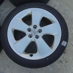【早い者勝ち】ホイール 215/45R17 プリウス