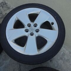 【早い者勝ち】ホイール 215/45R17 プリウス