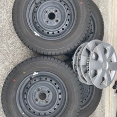 スタッドレスタイヤ(ホイル付)155/80R13🛞🚗
