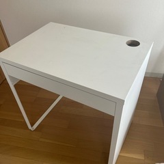 【無料お渡し】IKEAのテーブル(ミッケ)