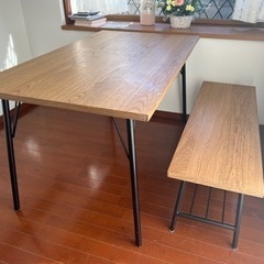 【今年購入】ニトリ ダイニングテーブル + 長椅子