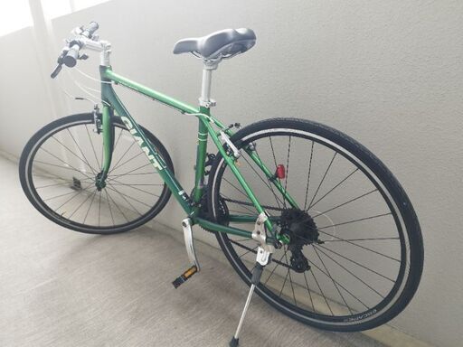 新品】自転車 ほぼ新品の シンプルな折りたたみ自転車 シルバー 6段